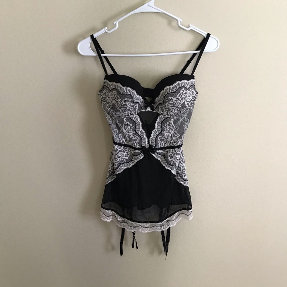 Victoria’s Secret Velvet Lace Teddy Size 34C 👙